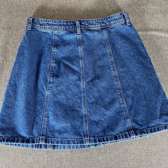 H&M Divided A-Line Denim Skirt Women's 8 Blue Button Front Casual Travel - Picture 11 of 11